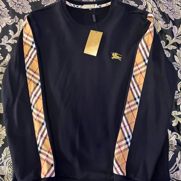Other - 2xl Crewneck new with tags